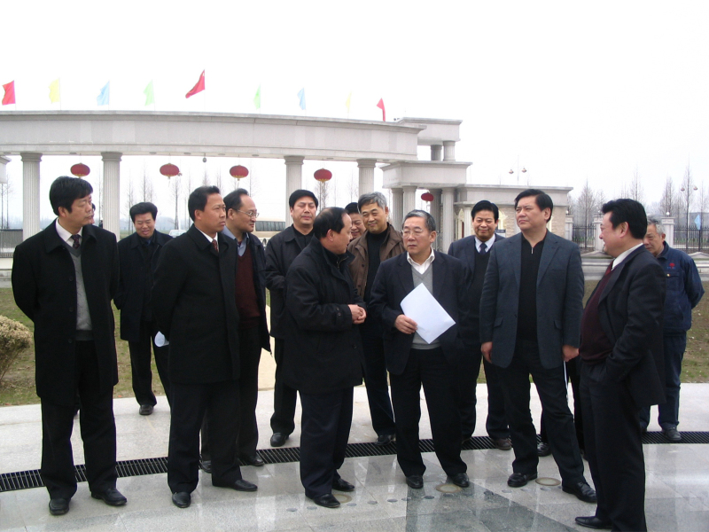 2006年2月12日，湖北省常務(wù)副省長周堅衛(wèi)到公司調(diào)研